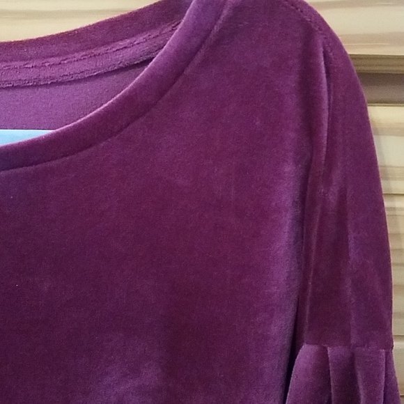 Old navy velour blouse size large - Picture 3 of 7